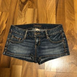 Decree jean shorts